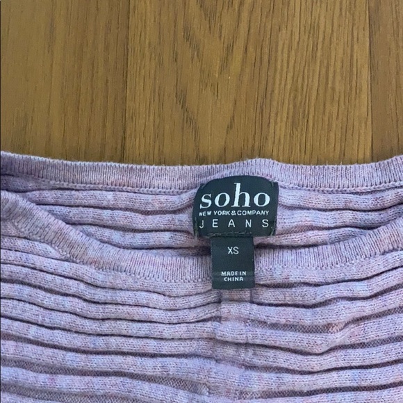 Lavender sweater - Picture 3 of 3